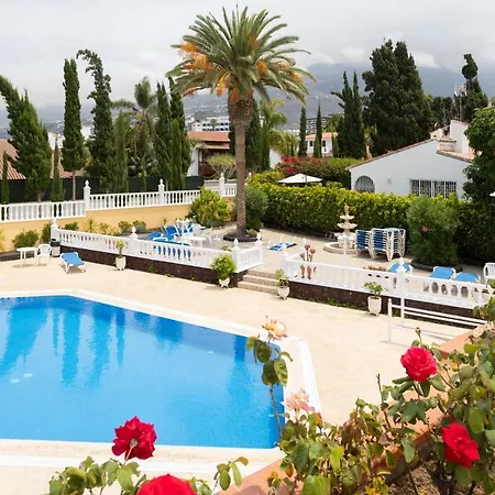 Home2book Terrace & Views *